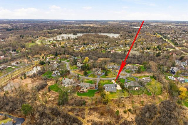 10270 Range Line COURT, Mequon, WI 53092