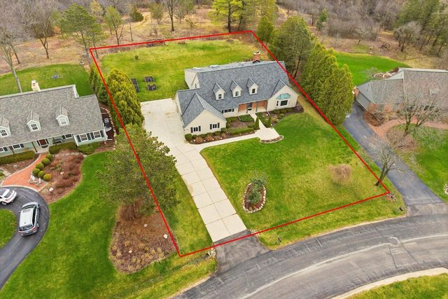 10270 Range Line COURT, Mequon, WI 53092