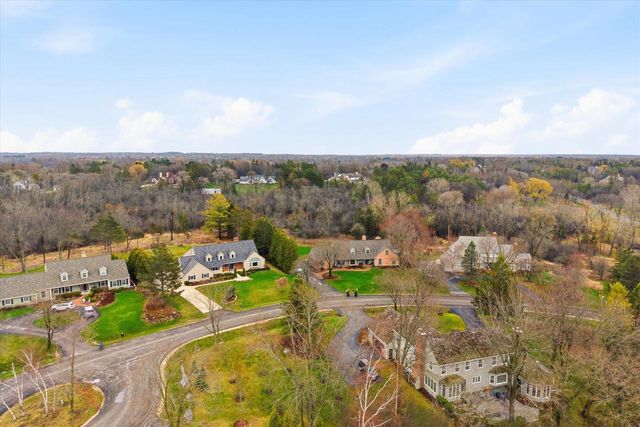 10270 Range Line COURT, Mequon, WI 53092