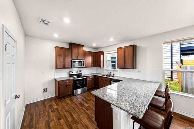 4873 Park Glen, Marion, TX 78124