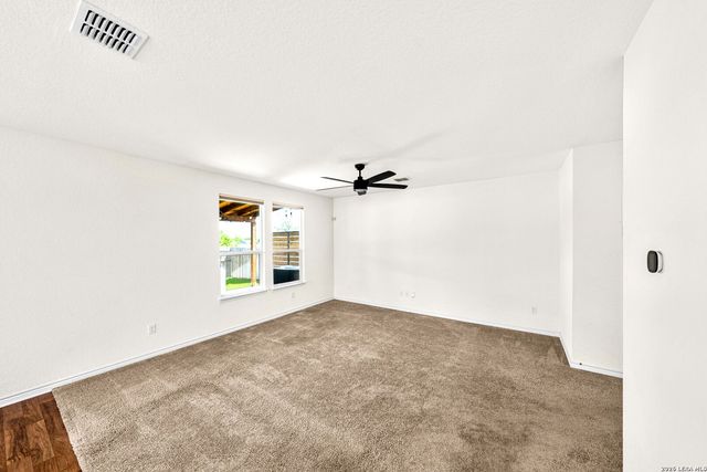 4873 Park Glen, Marion, TX 78124