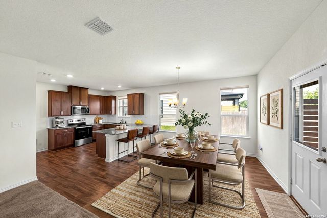 4873 Park Glen, Marion, TX 78124