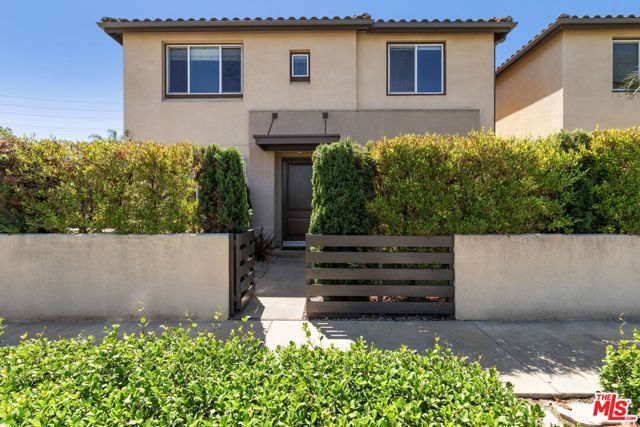 5816 W 85th Place, Los Angeles, CA 90045