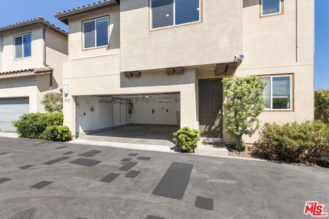 5816 W 85th Place, Los Angeles, CA 90045