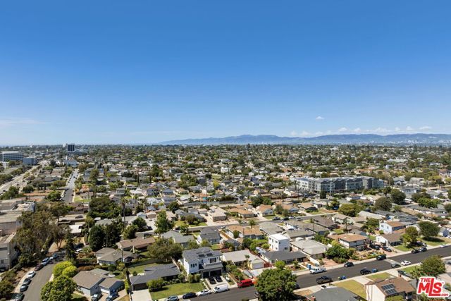 5816 W 85th Place, Los Angeles, CA 90045