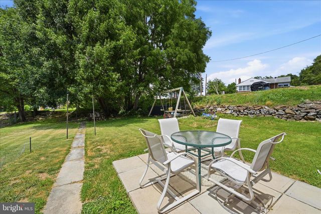 444 WASHINGTON AVE, Ephrata, PA 17522