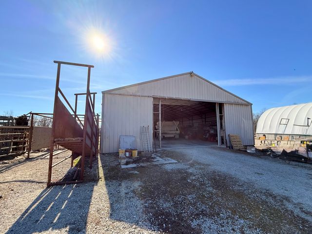 8948 Sunny Slope Lane, Mountain Grove, MO 65711