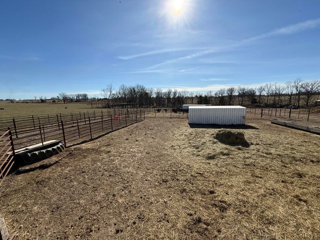 8948 Sunny Slope Lane, Mountain Grove, MO 65711