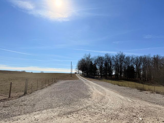 8948 Sunny Slope Lane, Mountain Grove, MO 65711