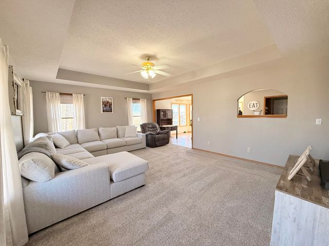 8948 Sunny Slope Lane, Mountain Grove, MO 65711