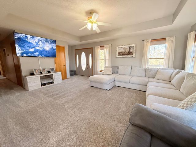 8948 Sunny Slope Lane, Mountain Grove, MO 65711