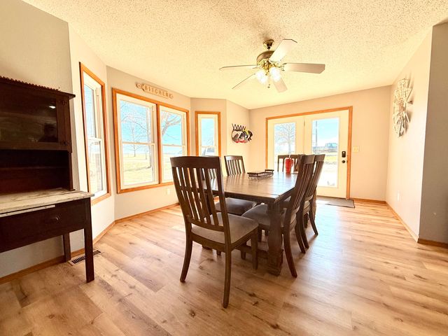 8948 Sunny Slope Lane, Mountain Grove, MO 65711