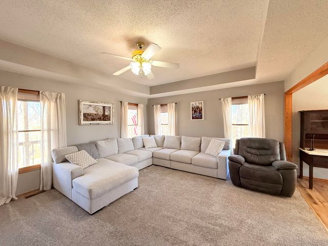 8948 Sunny Slope Lane, Mountain Grove, MO 65711