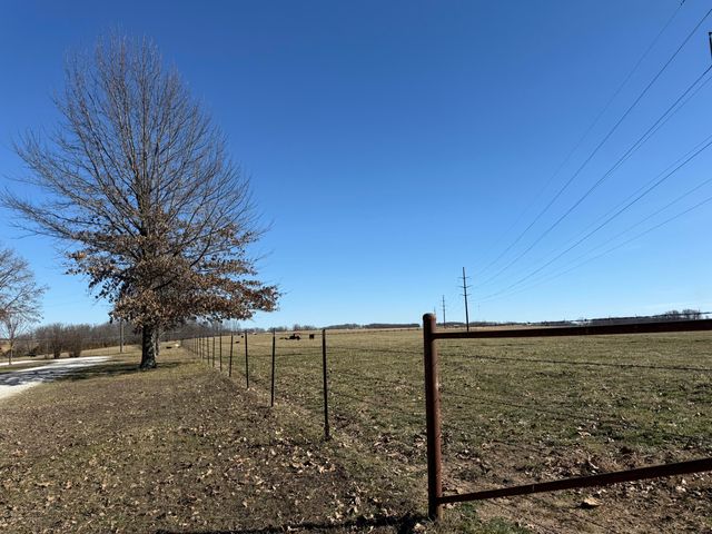 8948 Sunny Slope Lane, Mountain Grove, MO 65711