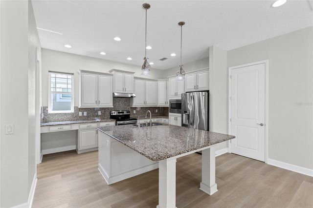 8460 BERGSON PLACE, Orlando, FL 32827