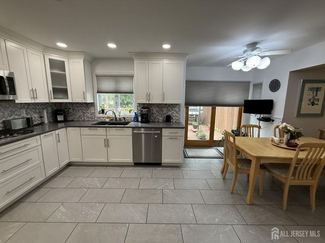 86 Tall Oaks Drive, East Brunswick, NJ 08816