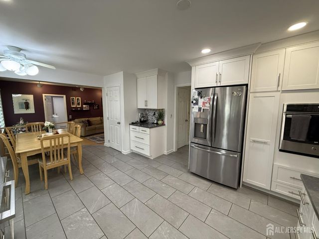 86 Tall Oaks Drive, East Brunswick, NJ 08816