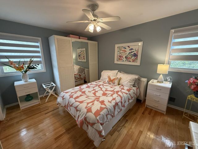 86 Tall Oaks Drive, East Brunswick, NJ 08816