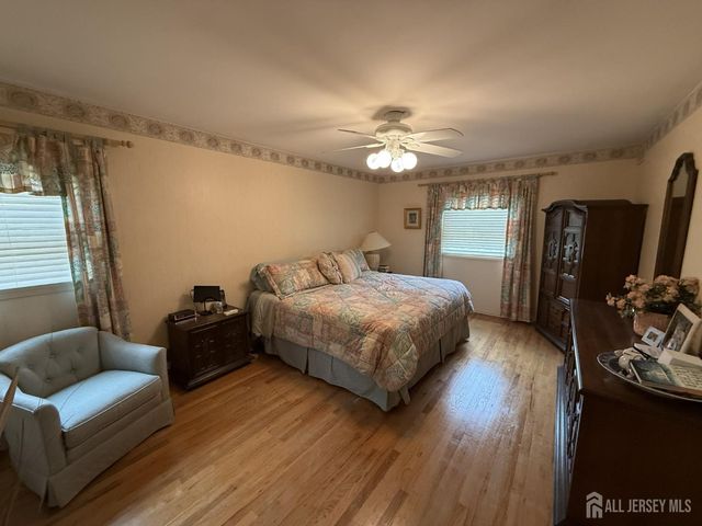 86 Tall Oaks Drive, East Brunswick, NJ 08816