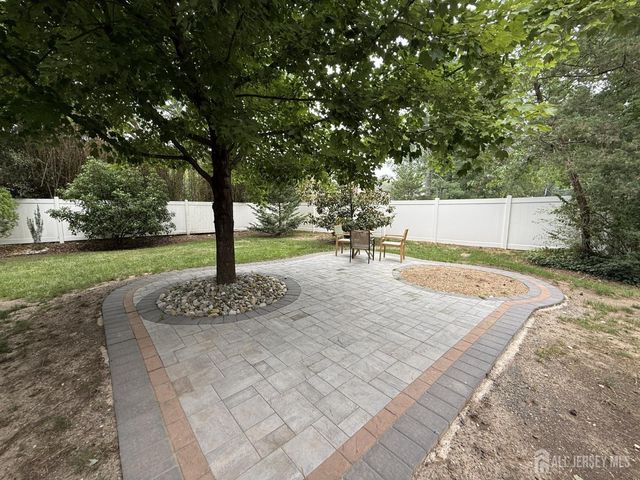 86 Tall Oaks Drive, East Brunswick, NJ 08816