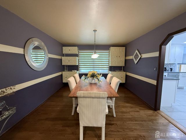 86 Tall Oaks Drive, East Brunswick, NJ 08816