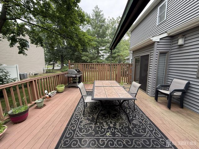86 Tall Oaks Drive, East Brunswick, NJ 08816