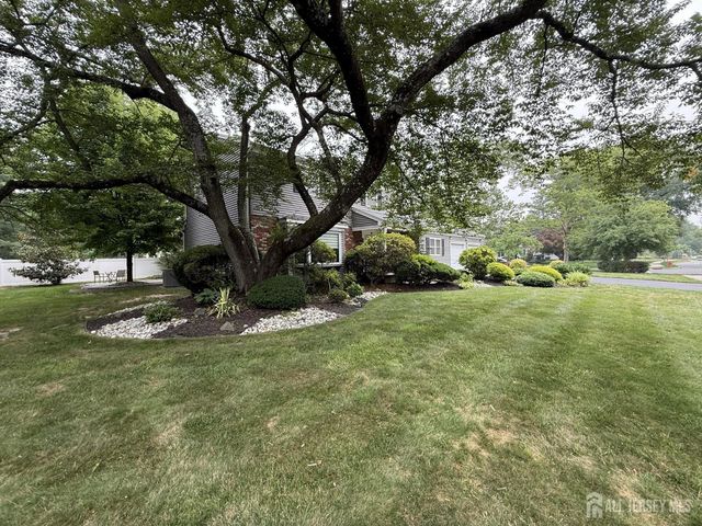86 Tall Oaks Drive, East Brunswick, NJ 08816