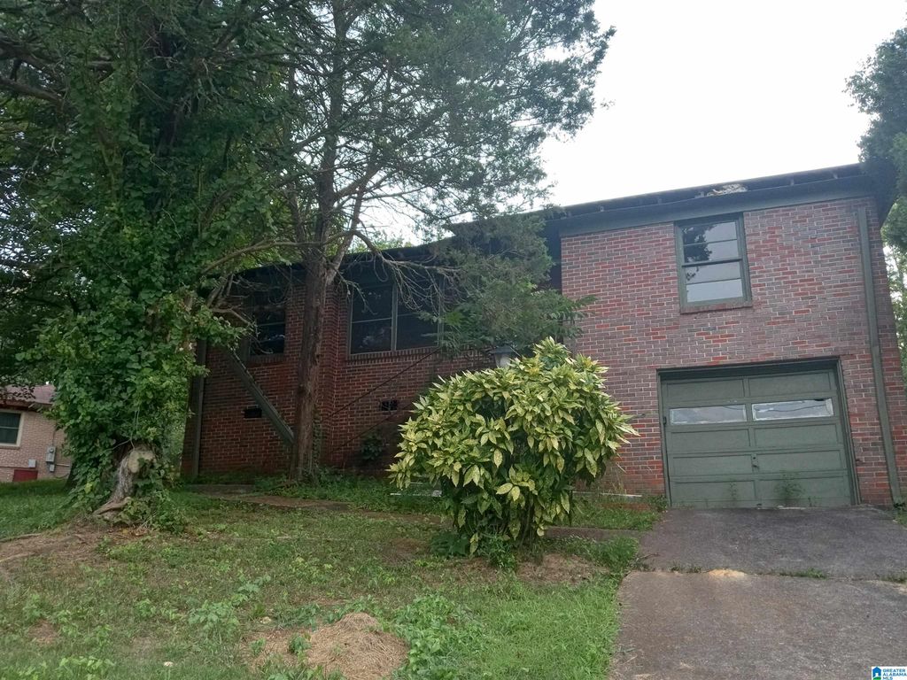 1064 MARTINWOOD LANE, Birmingham, AL 35235