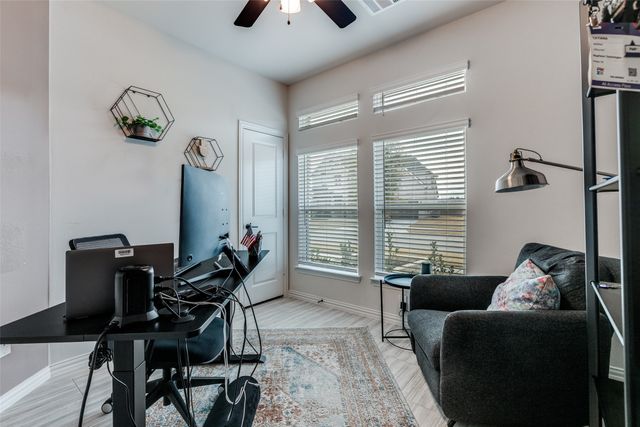 1352 Peregrine Trail, Frisco, TX 75036