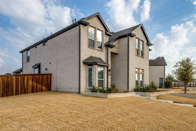 1352 Peregrine Trail, Frisco, TX 75036