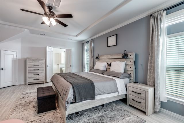 1352 Peregrine Trail, Frisco, TX 75036