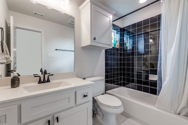 1352 Peregrine Trail, Frisco, TX 75036