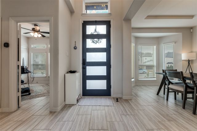 1352 Peregrine Trail, Frisco, TX 75036