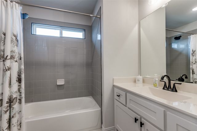 1352 Peregrine Trail, Frisco, TX 75036