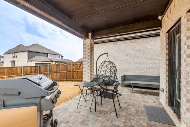 1352 Peregrine Trail, Frisco, TX 75036