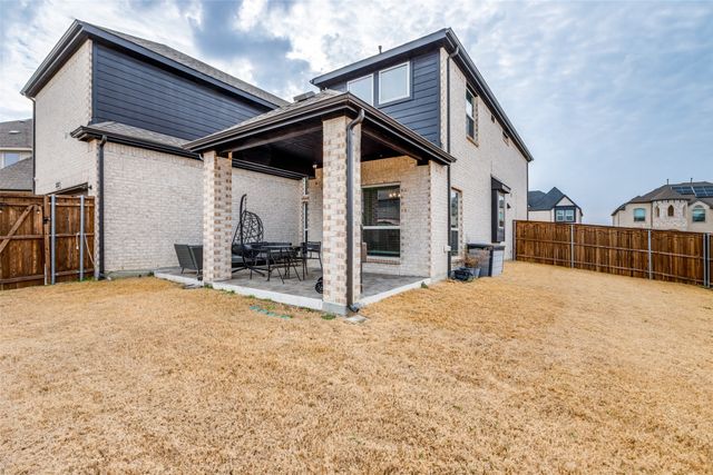 1352 Peregrine Trail, Frisco, TX 75036