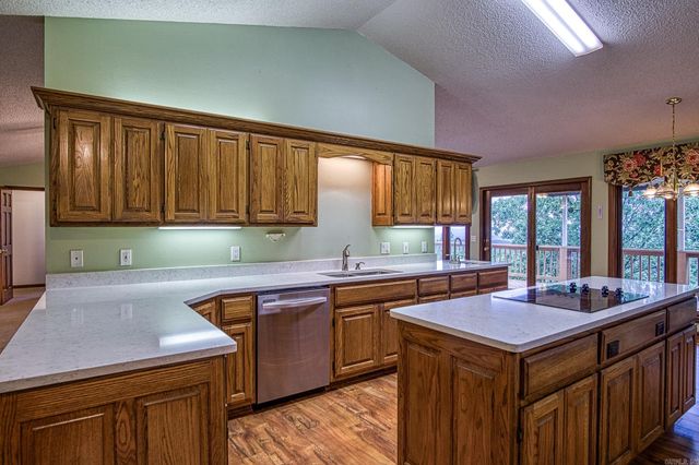 29 Mesero Way, Hot Springs Village, AR 71909