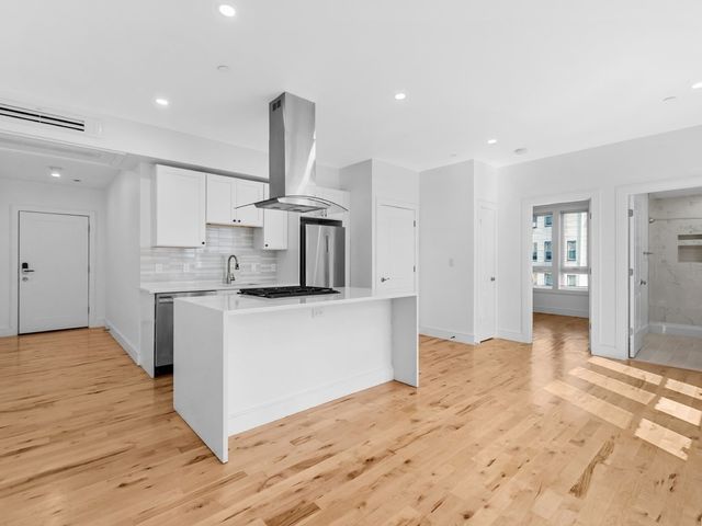 178 Washington Ave. 205, Chelsea, MA 02150