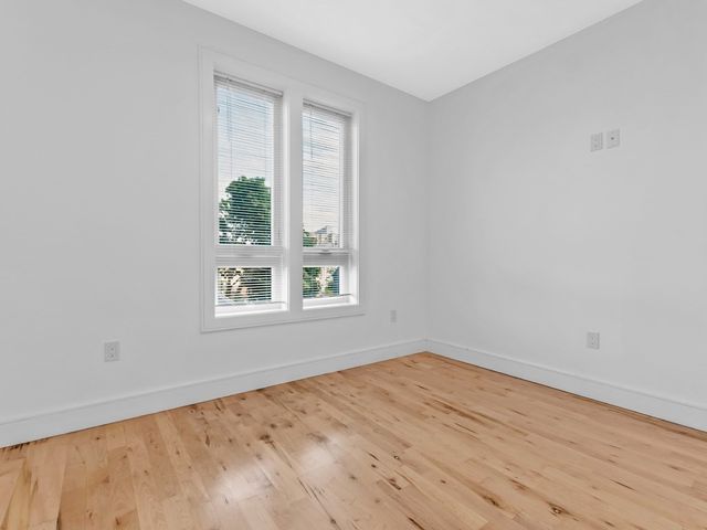 178 Washington Ave. 205, Chelsea, MA 02150