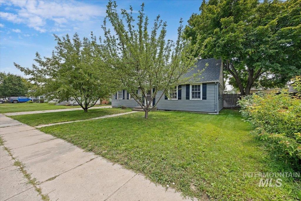 1530 9th Ave. East, Twin Falls, ID 83301 photo 2