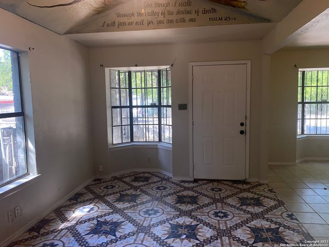 322 Jean, San Antonio, TX 78207