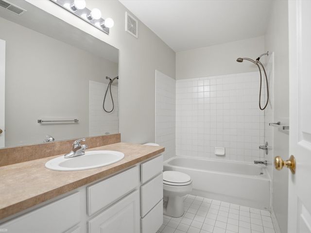 25675 N Maritime Circle, Harrison Twp, MI 48045