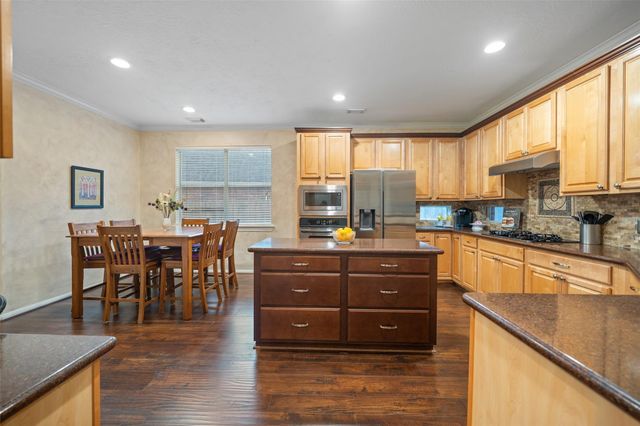 25620 Peppermill Creek Drive, Porter, TX 77365