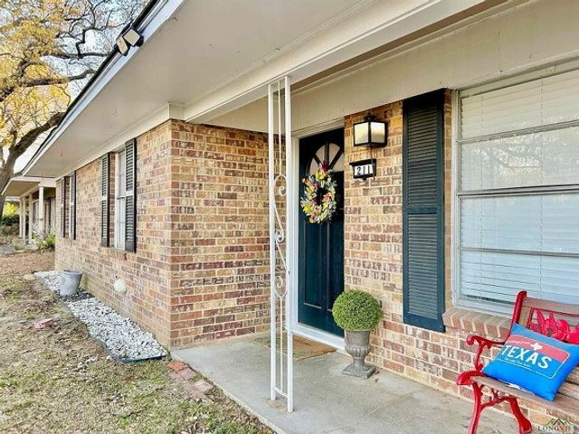 211 Paris Street, Longview, TX 75604