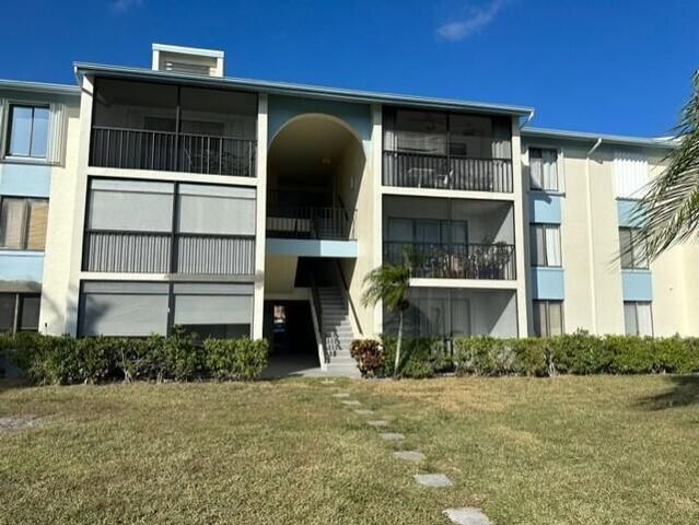 1106 Green Pine Boulevard E1, West Palm Beach, FL 33409