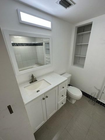 1106 Green Pine Boulevard E1, West Palm Beach, FL 33409