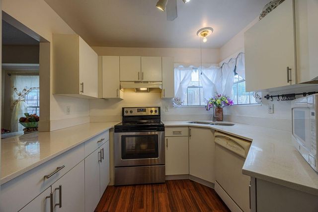 5722 Dewberry Way, West Palm Beach, FL 33415