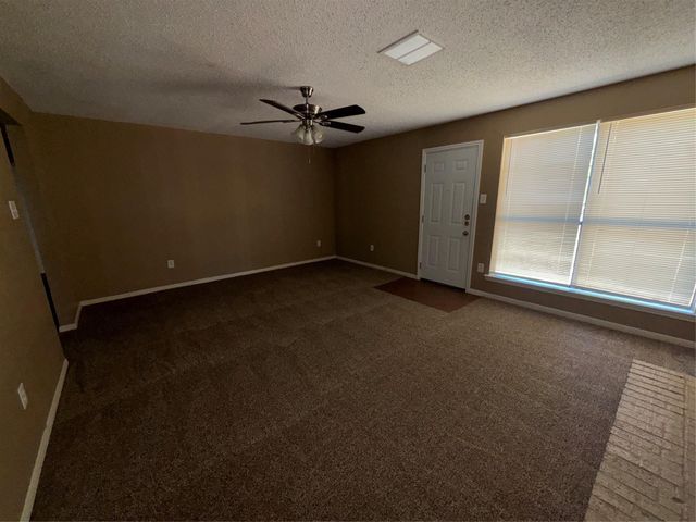 17323 Glenhew Road, Humble, TX 77396