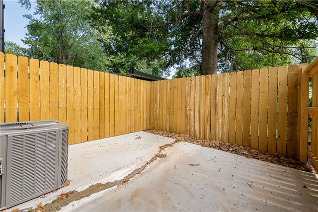 1348 West Avenue 107, Fayetteville, AR 72701
