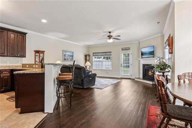 7521 Villa Ct, Gloucester Point, VA 23062